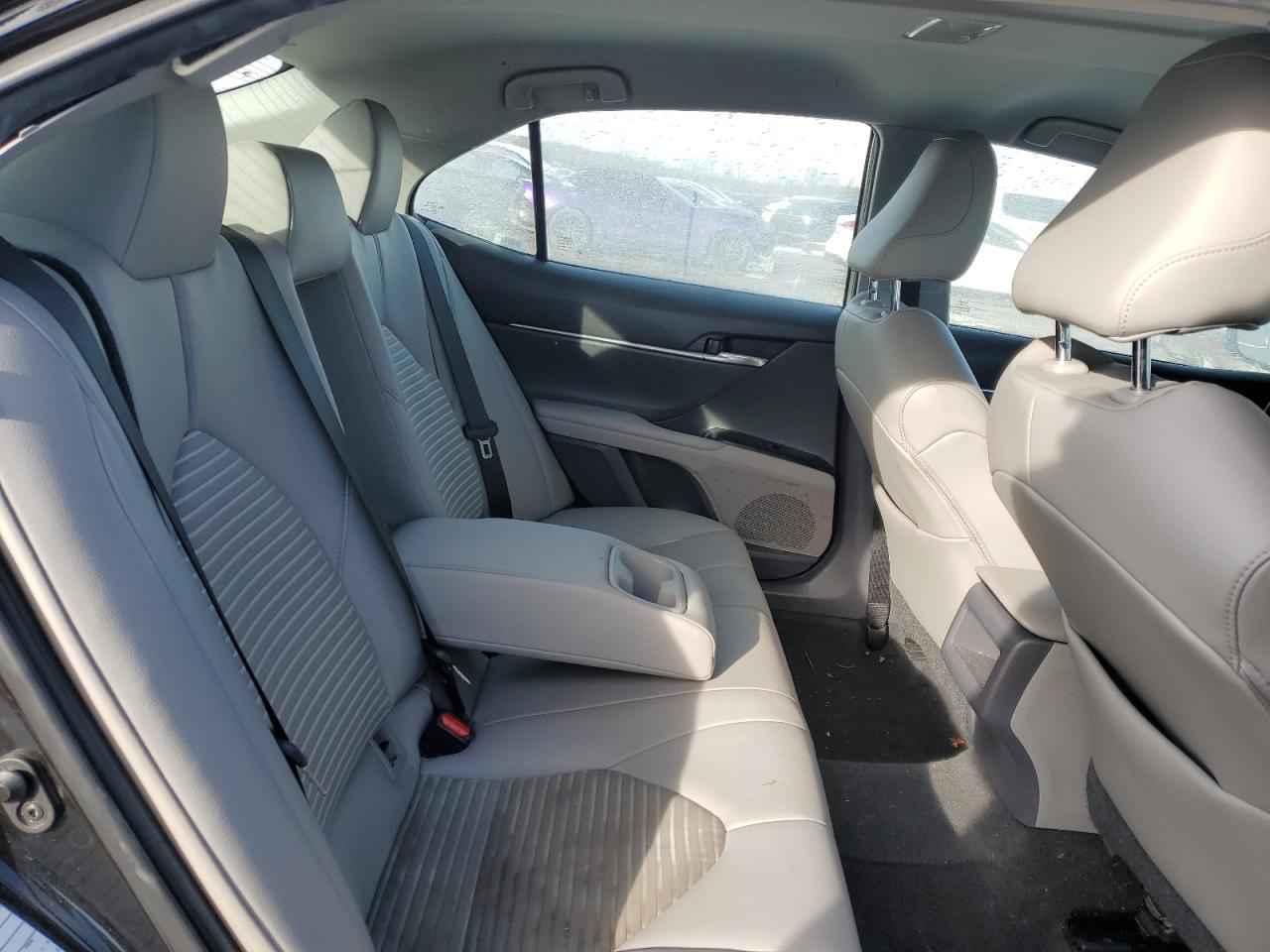 2020 TOYOTA CAMRY SE photo 10