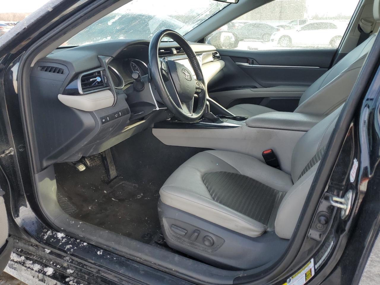 2020 TOYOTA CAMRY SE photo 7