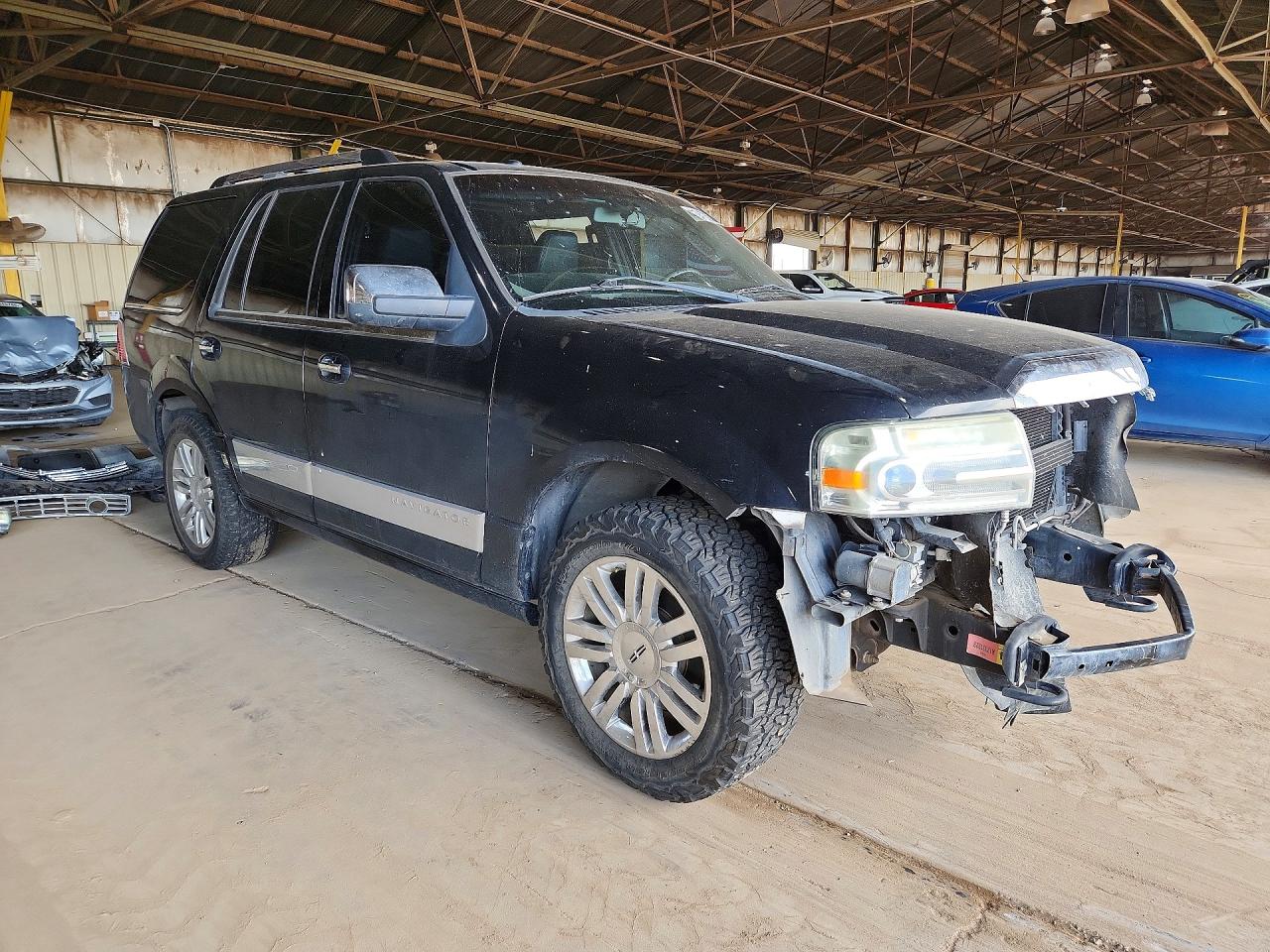 2010 LINCOLN NAVIGATOR photo 7