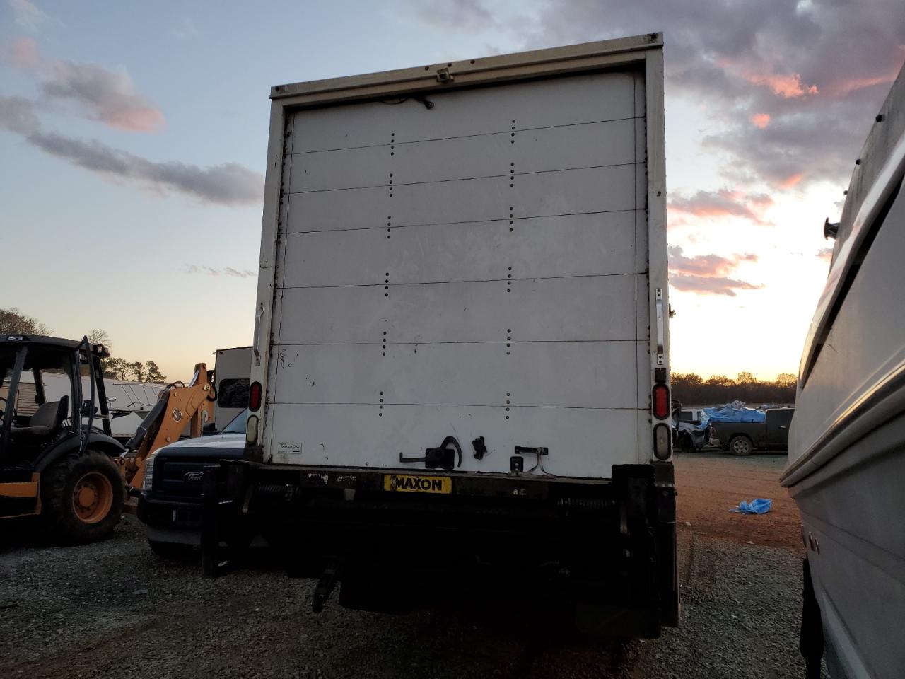2012 FREIGHTLINER M2 106 MEDIUM DUTY photo 4