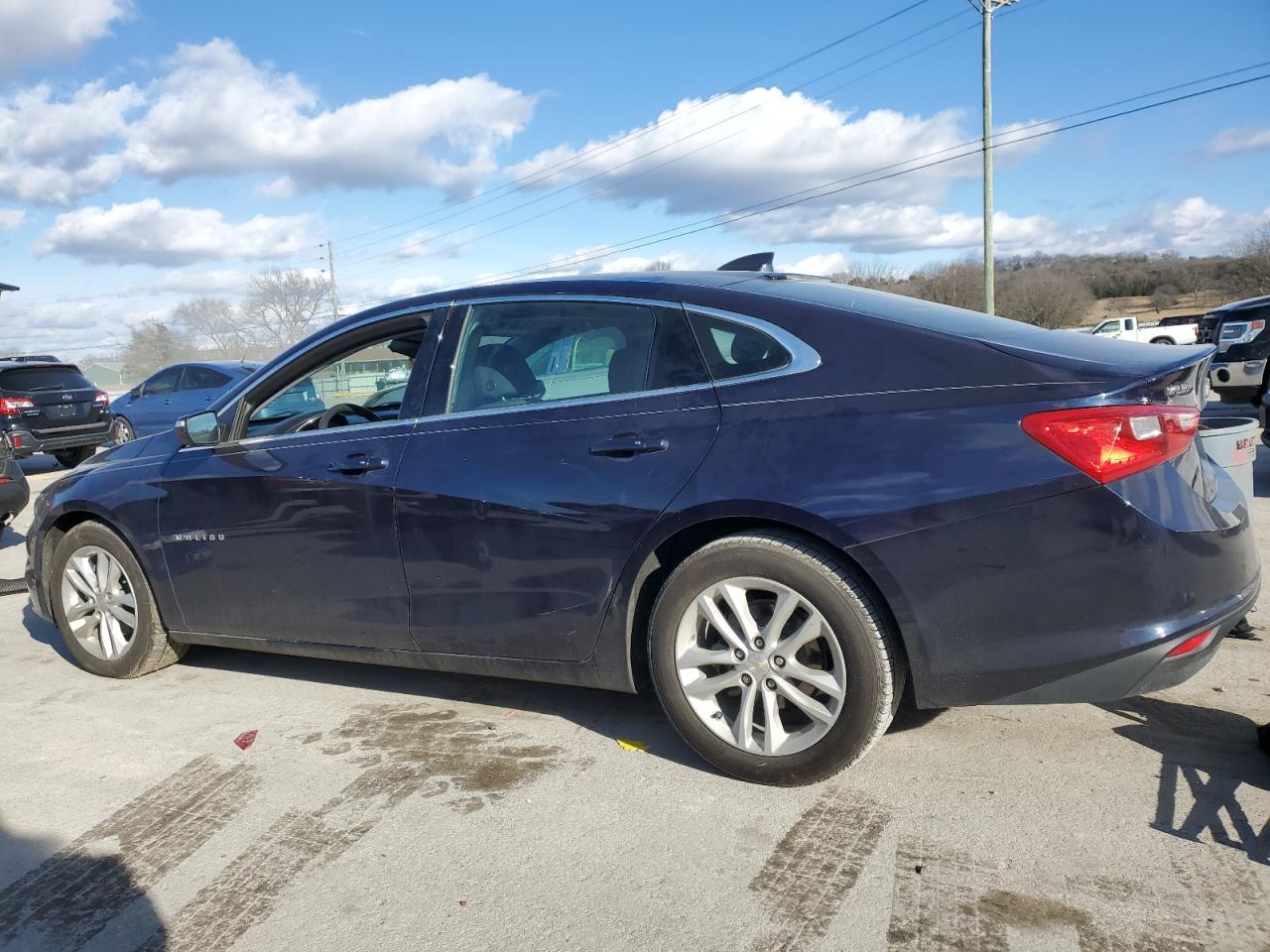 2017 CHEVROLET MALIBU LT photo 3