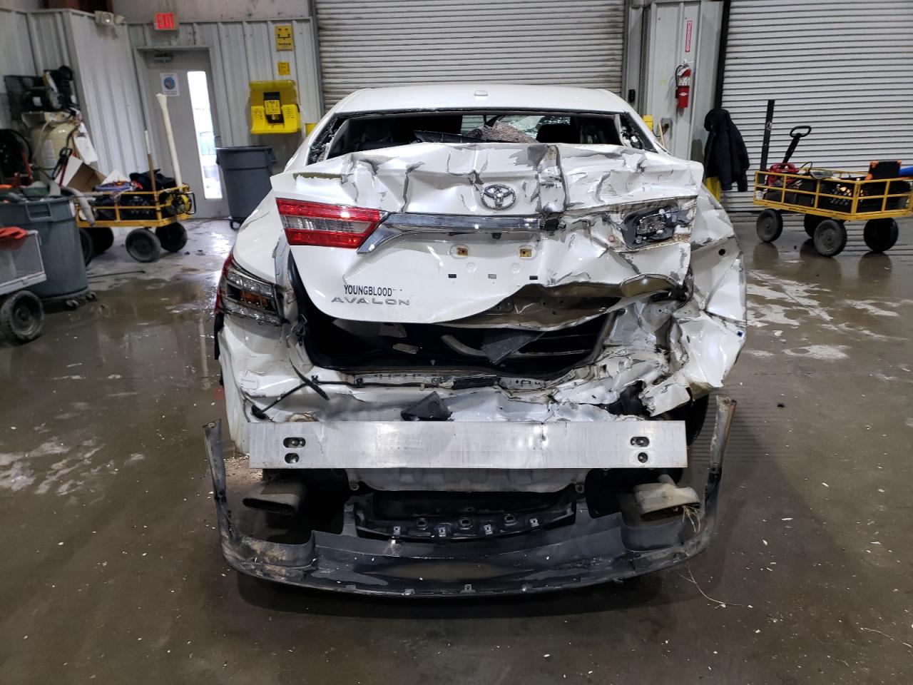 2016 TOYOTA AVALON XLE photo 6