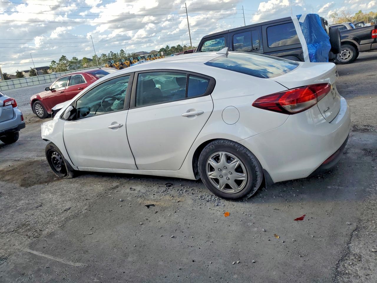 2017 KIA FORTE LX photo 4