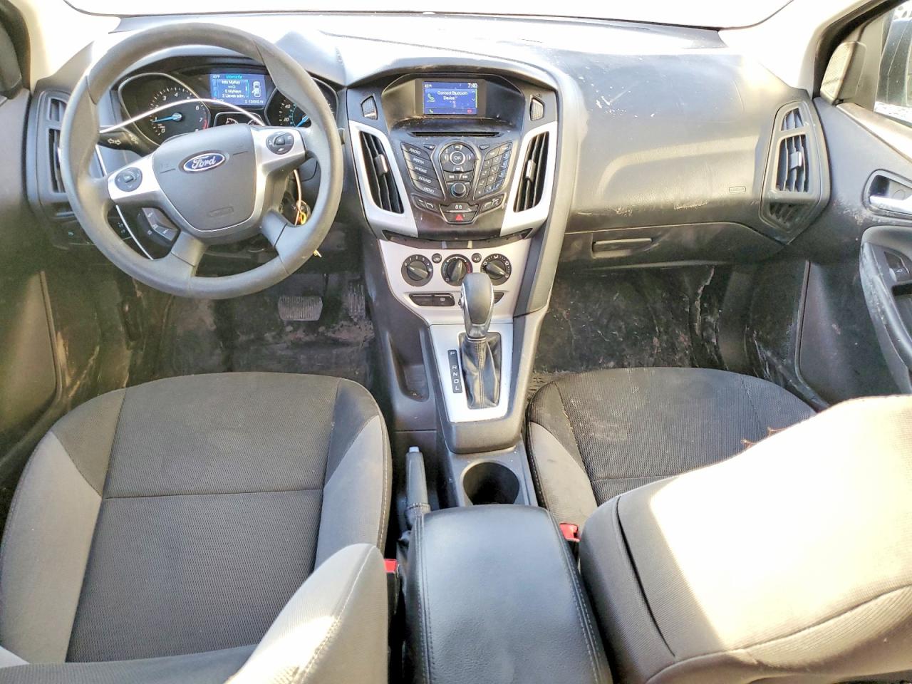 2014 FORD FOCUS SE photo 8