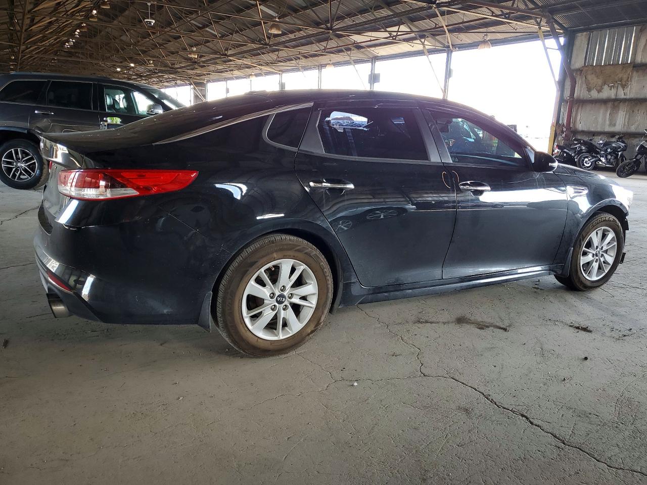 2016 KIA OPTIMA LX photo 5