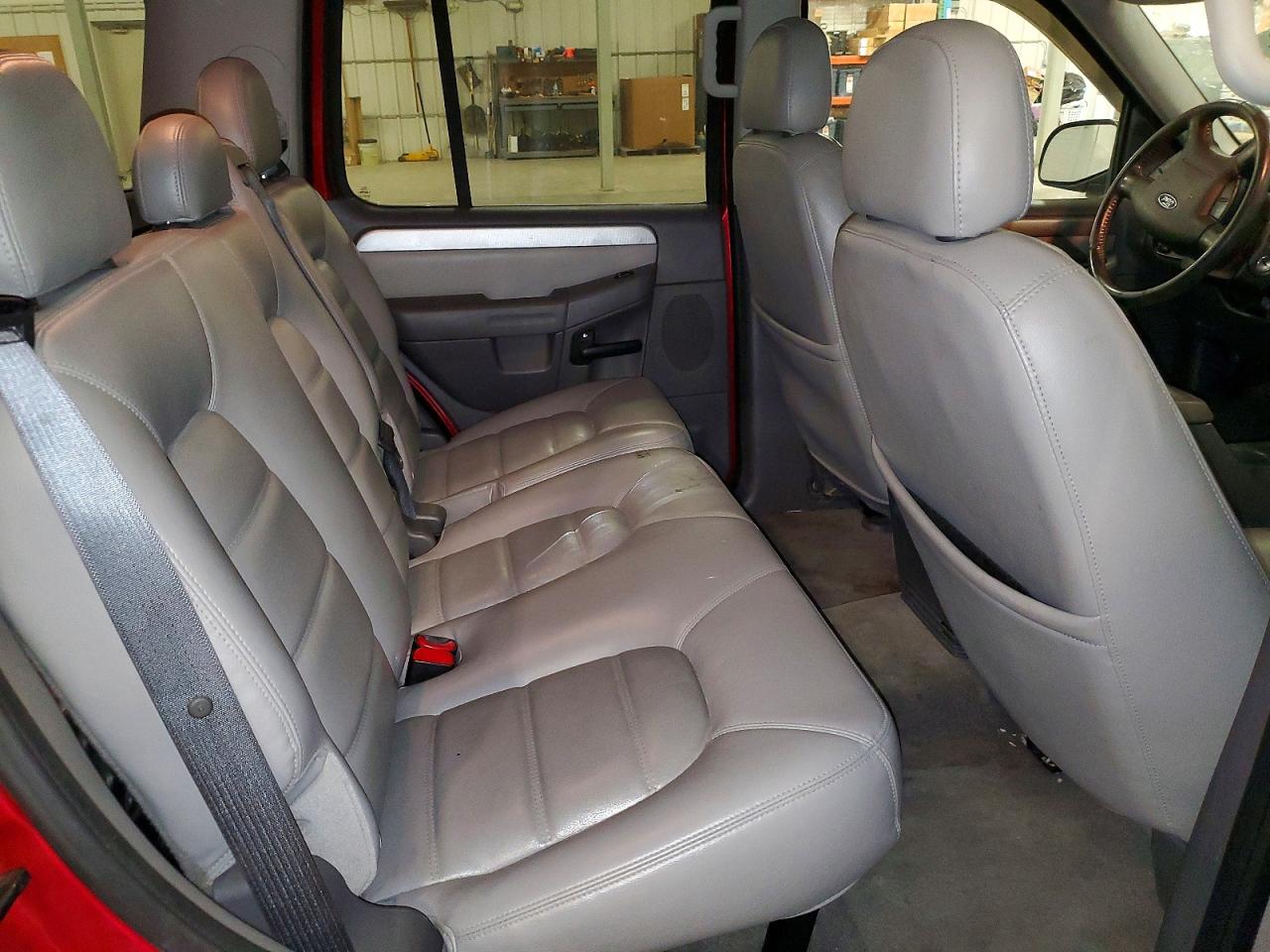 2004 FORD EXPLORER XLT photo 21