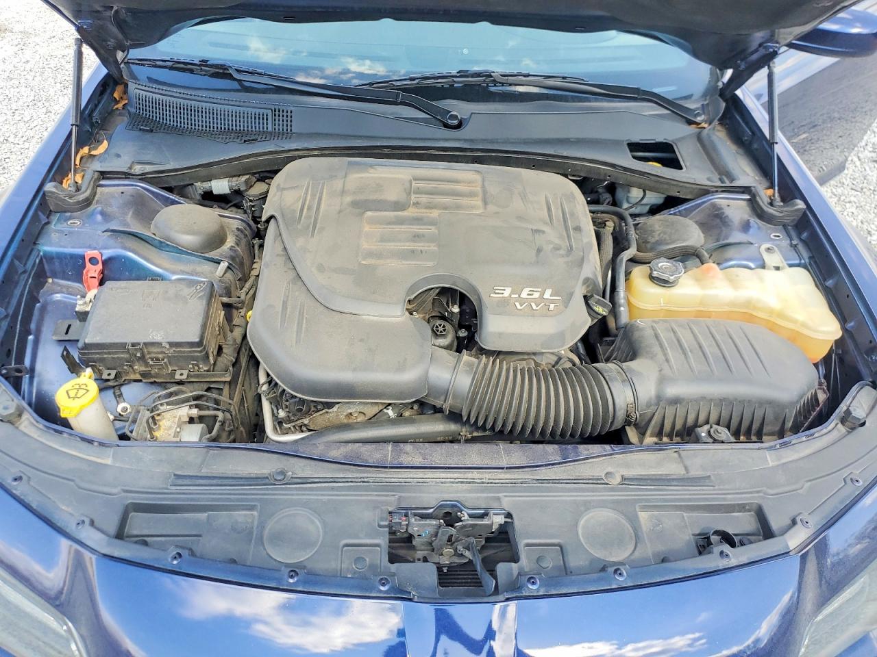 2015 CHRYSLER 300 S photo 21