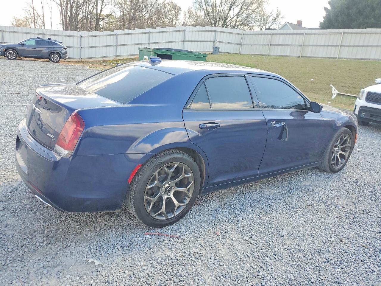 2015 CHRYSLER 300 S photo 5