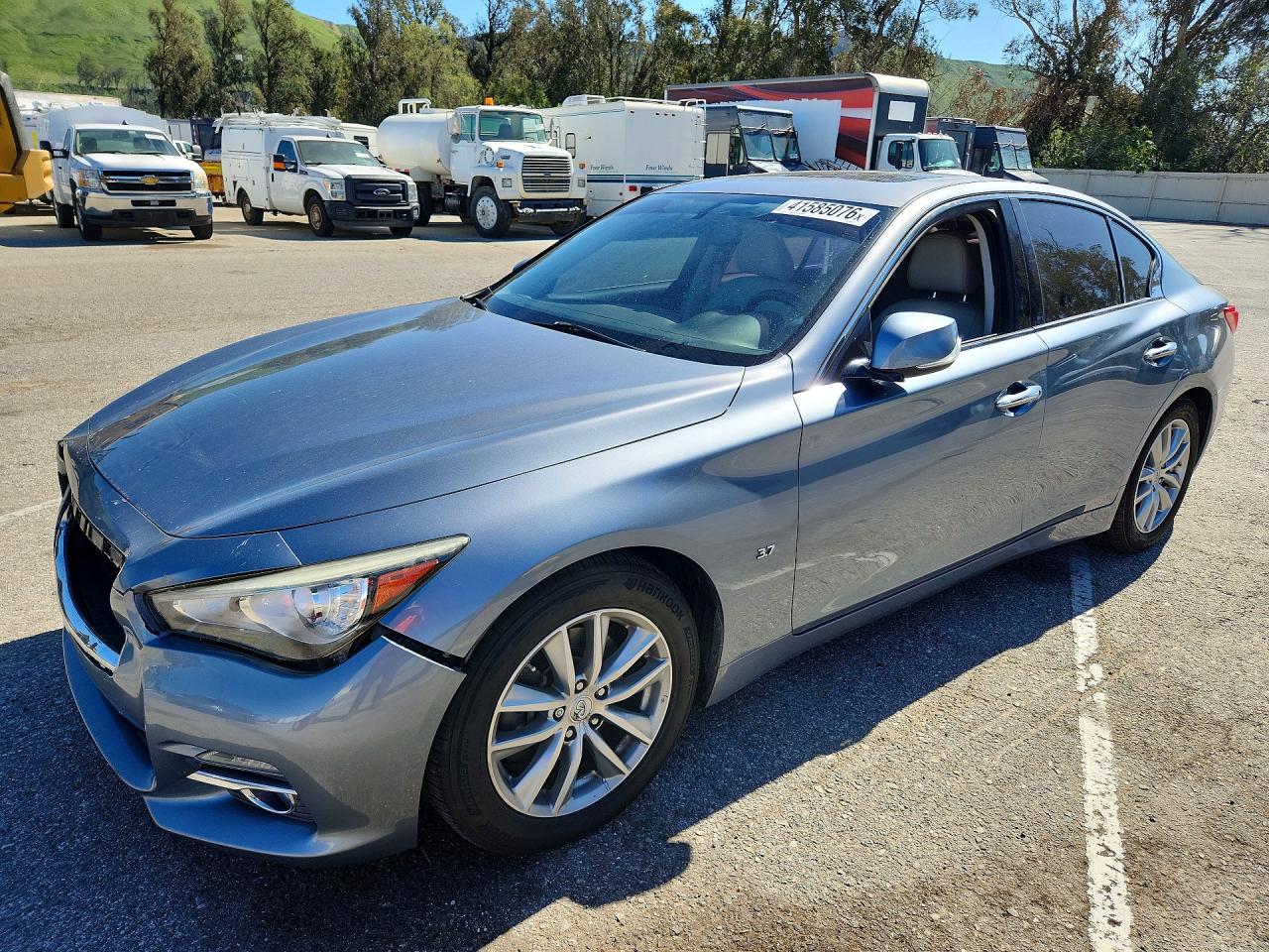 2015 INFINITI Q50