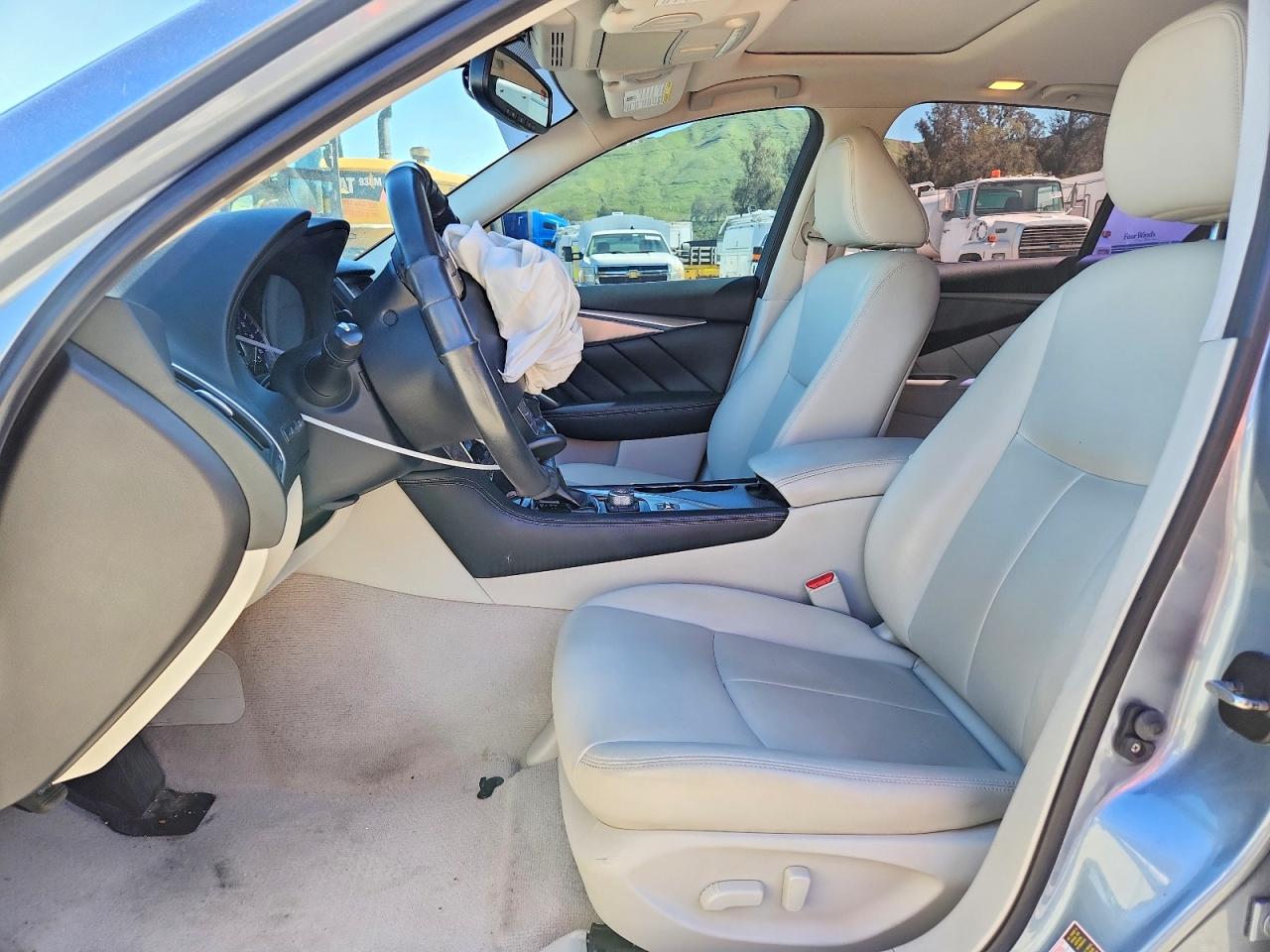 2015 INFINITI Q50 PREMIUM photo 13