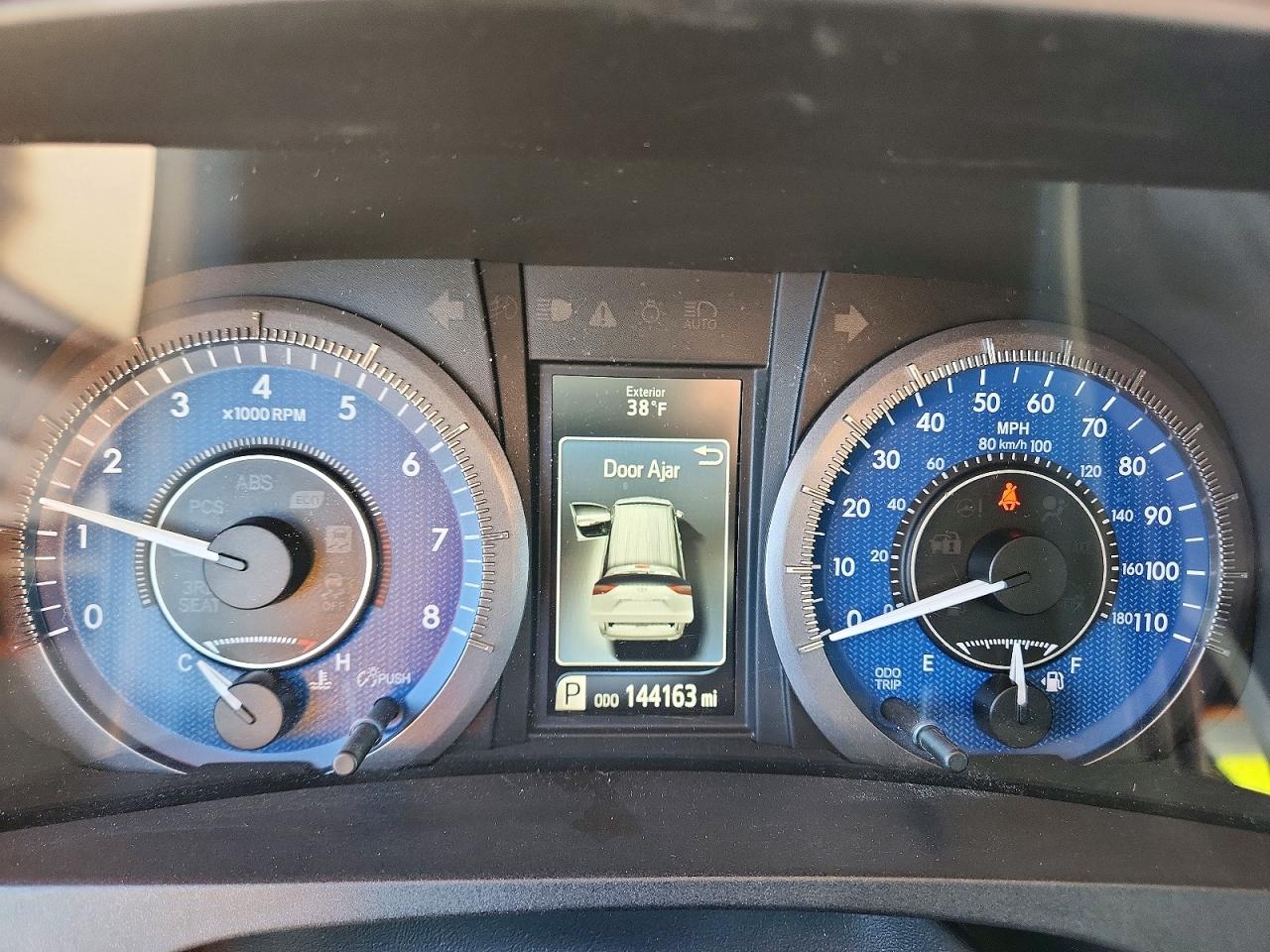 2015 TOYOTA SIENNA LIMITED PREMIUM 7-PASSENGER photo 9