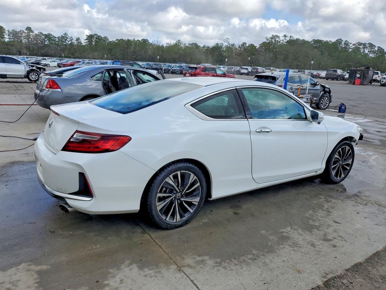 2016 HONDA ACCORD EX photo 5