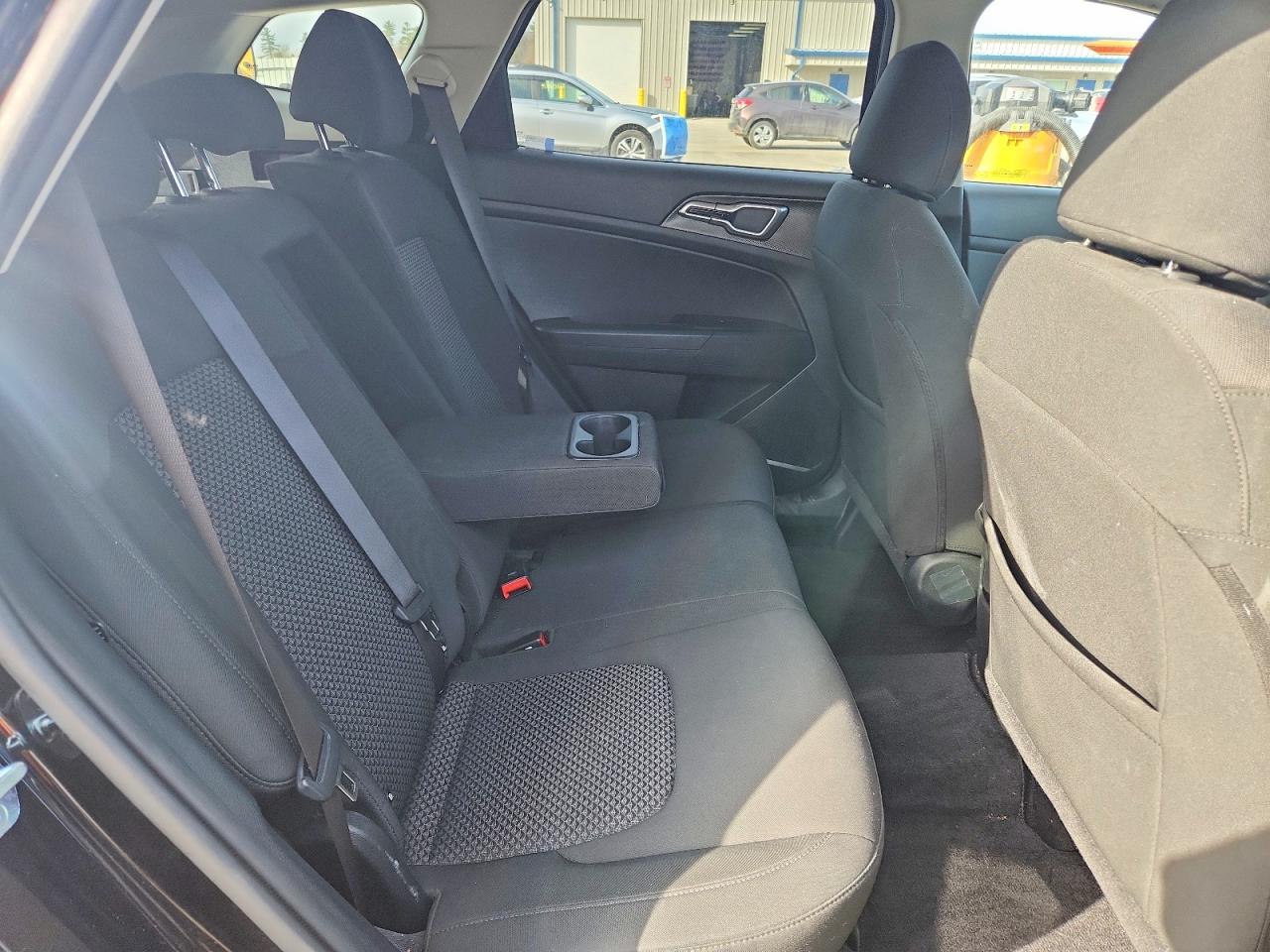 2025 KIA SPORTAGE photo 19