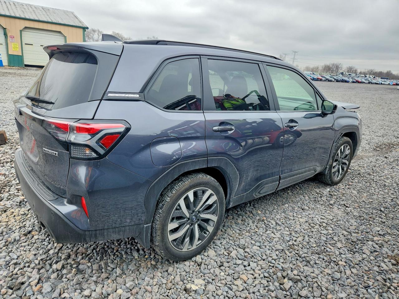 2025 SUBARU FORESTER TOURING photo 5
