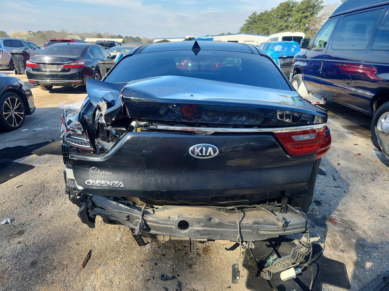 2017 KIA CADENZA PREMIUM photo 11