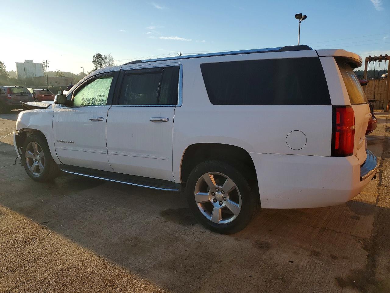 2018 CHEVROLET SUBURBAN C1500 PREMIER photo 3