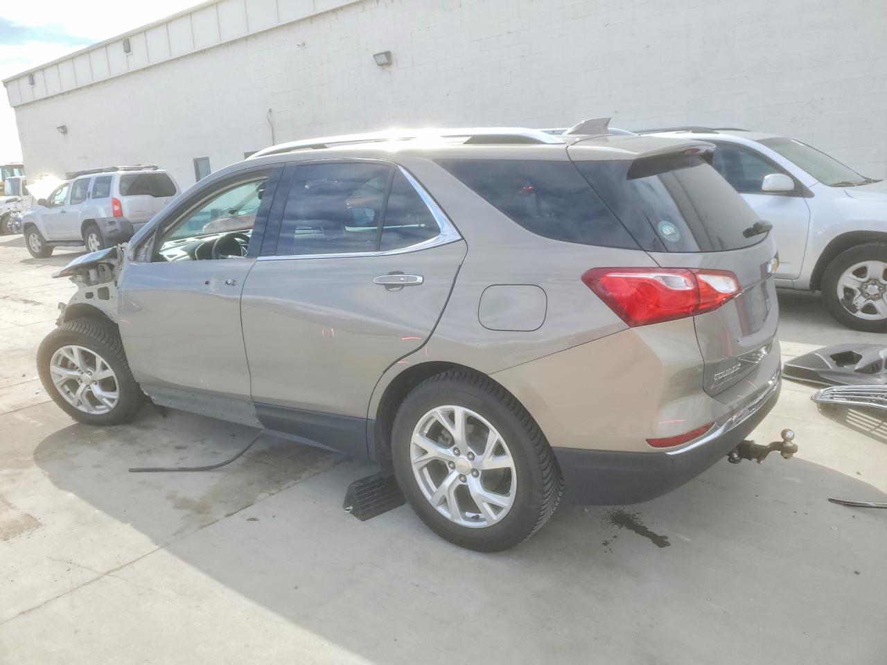 2018 CHEVROLET EQUINOX PREMIER photo 4