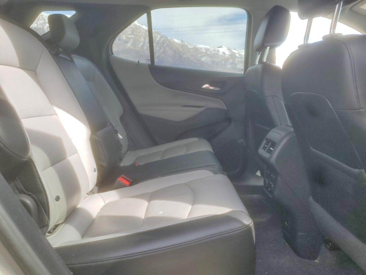 2018 CHEVROLET EQUINOX PREMIER photo 28