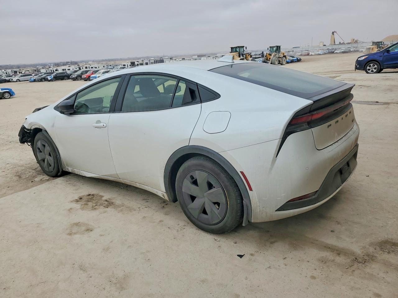 2024 TOYOTA PRIUS LE photo 3