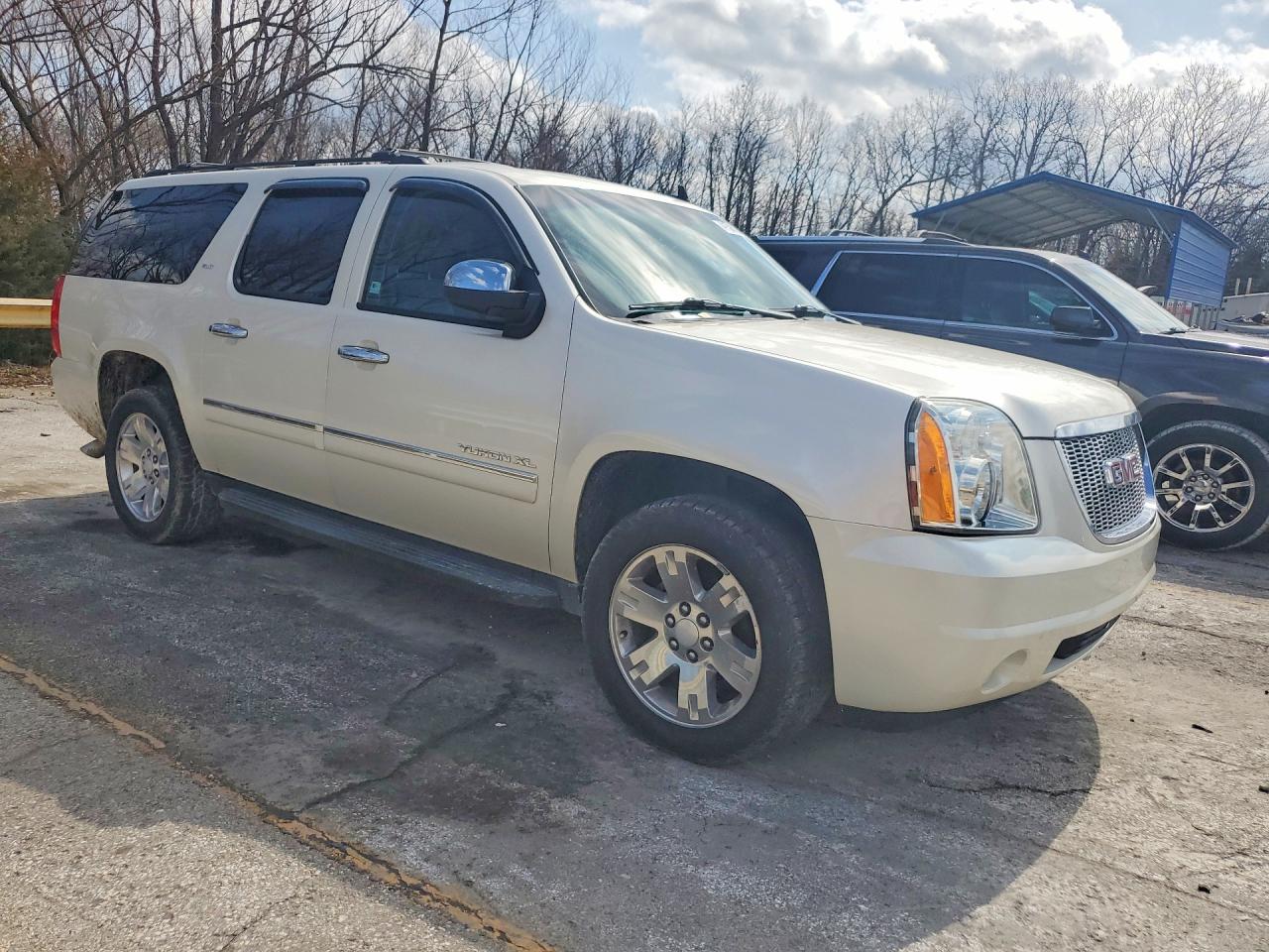 2010 GMC YUKON XL K1500 SLT photo 10
