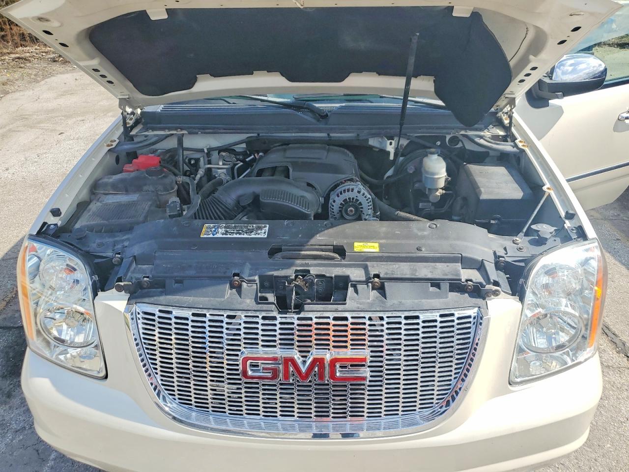 2010 GMC YUKON XL K1500 SLT photo 34