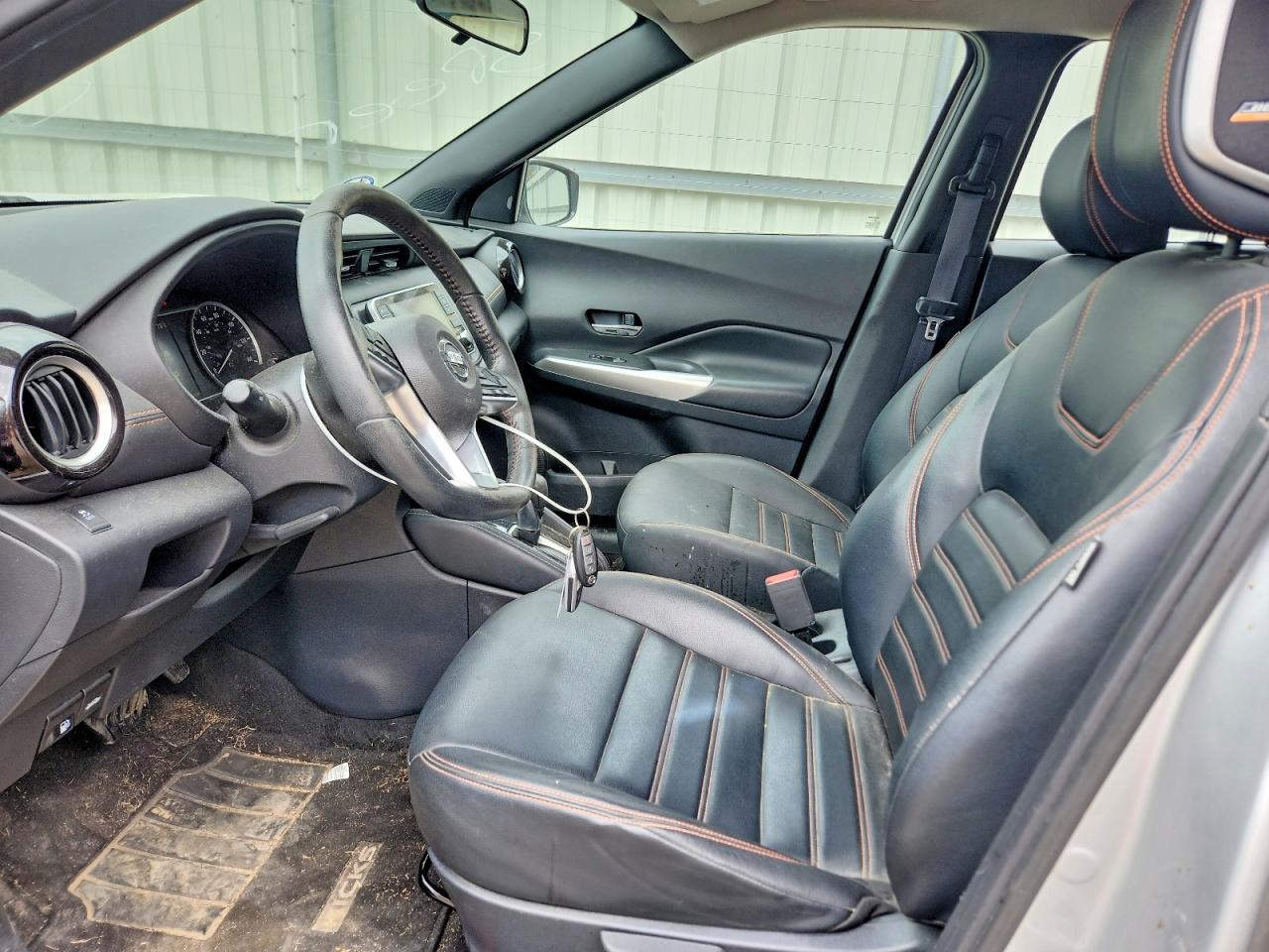 2019 NISSAN KICKS SR photo 13
