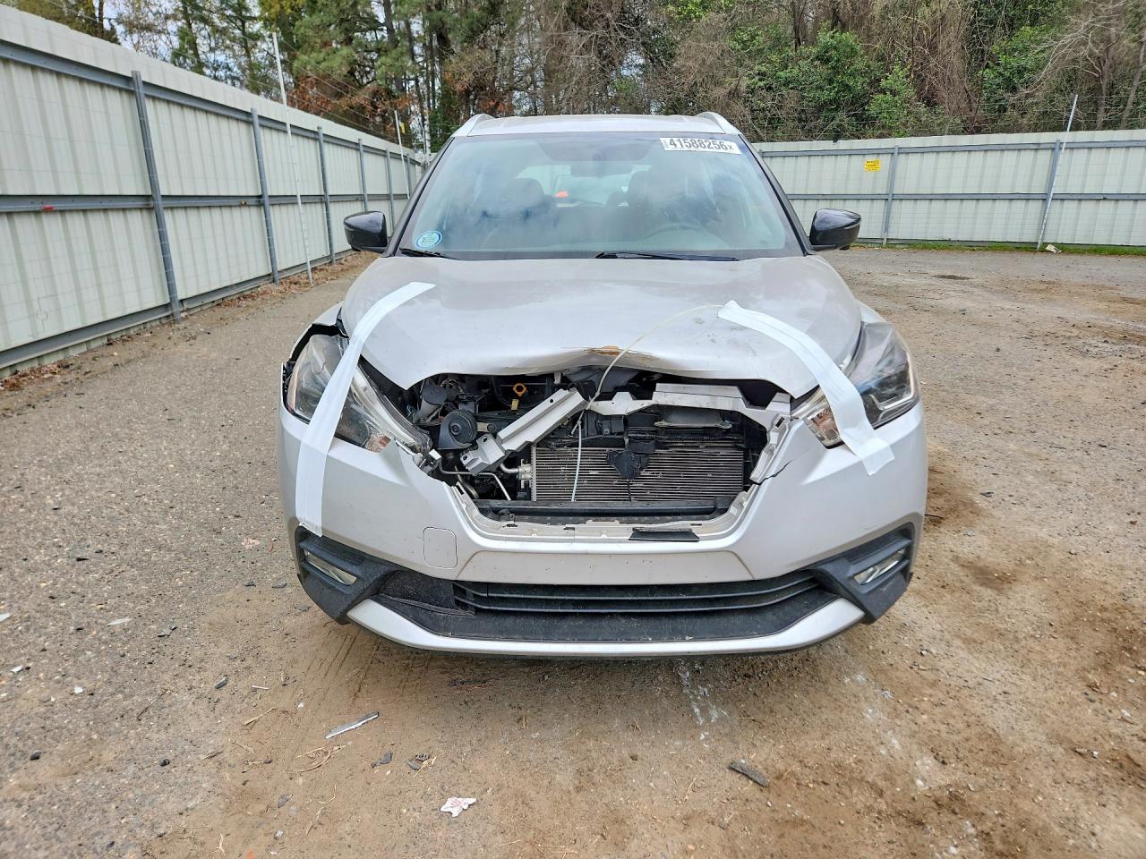 2019 NISSAN KICKS SR photo 9