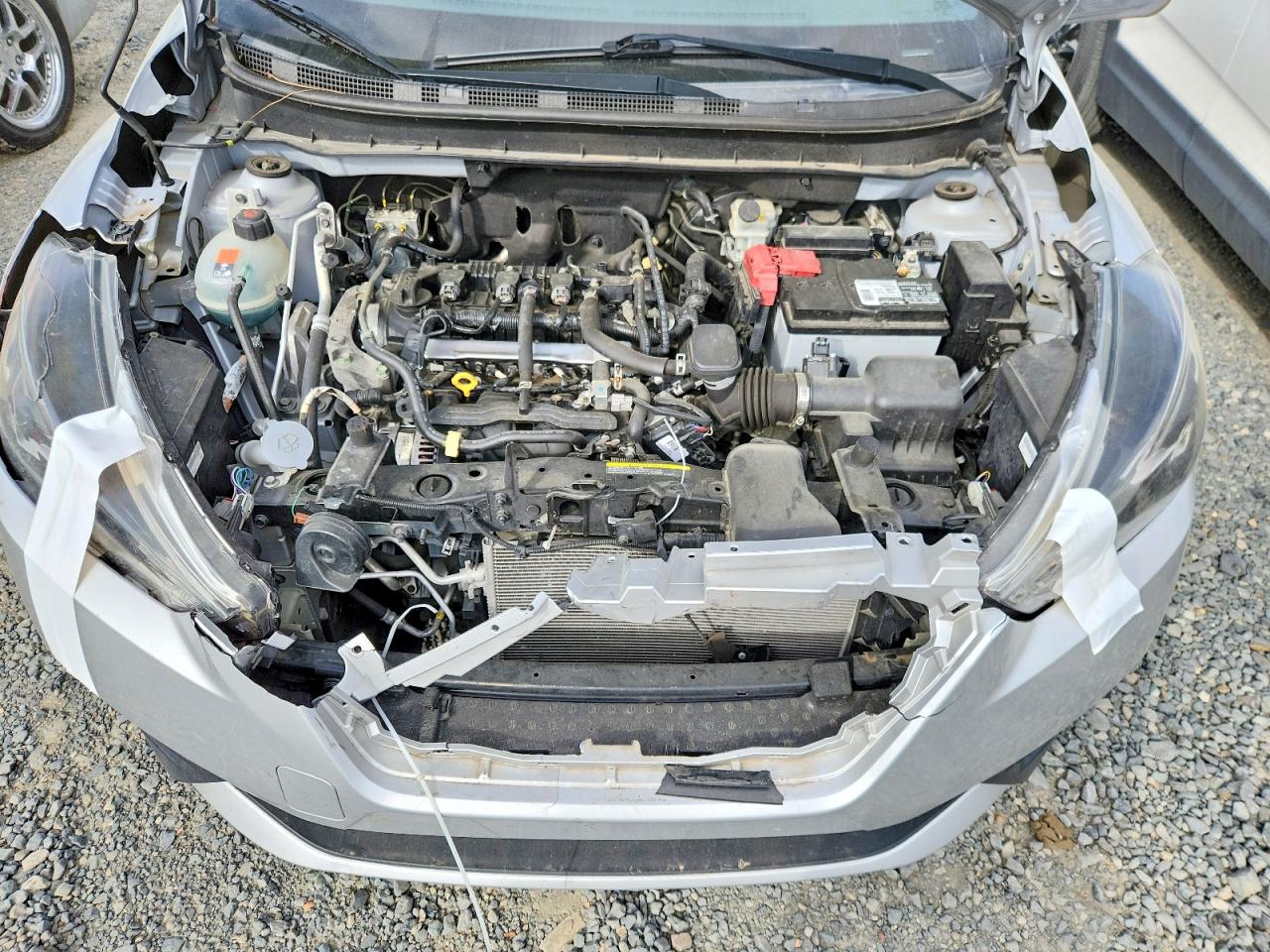 2019 NISSAN KICKS SR photo 23