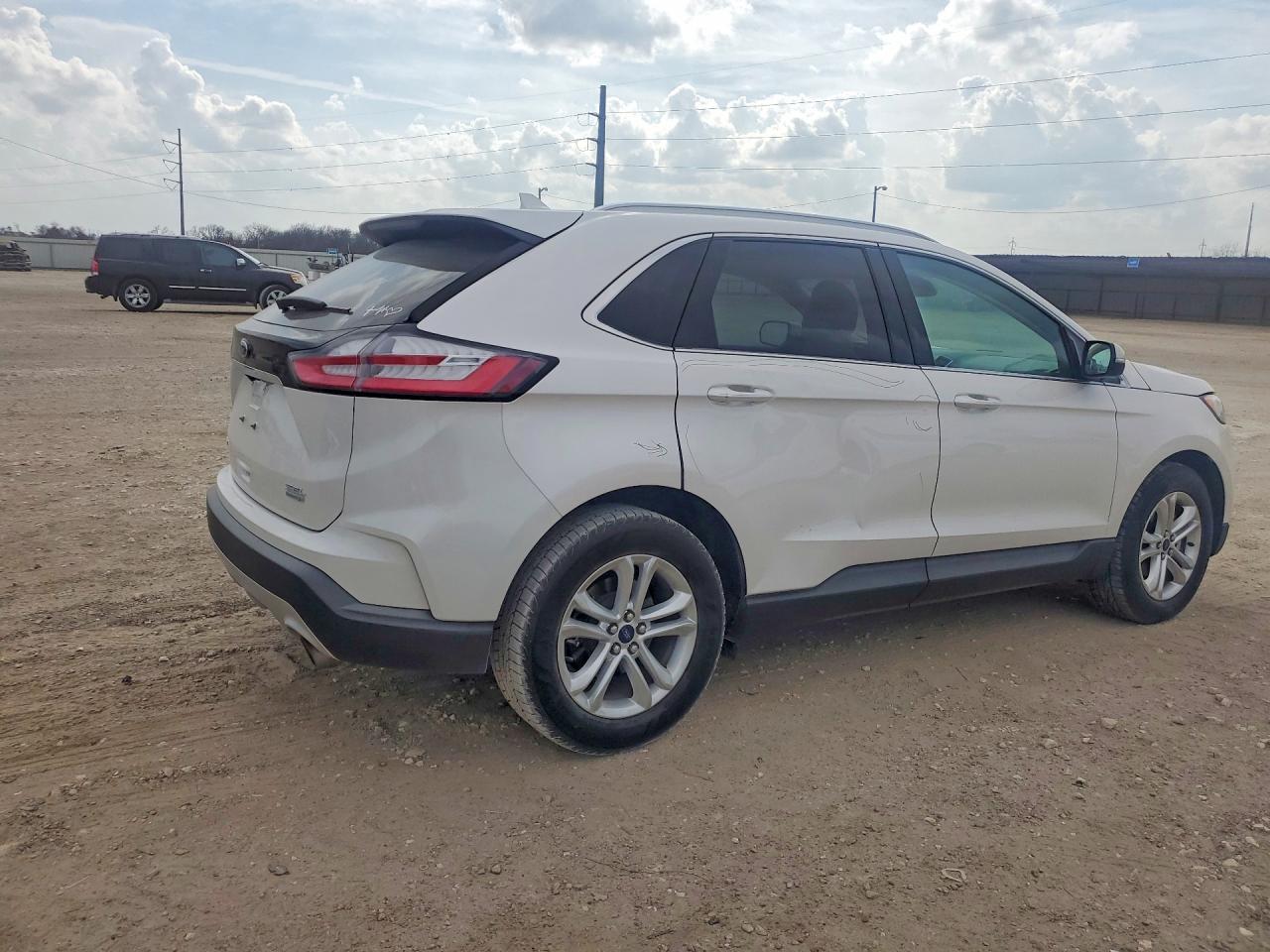 2019 FORD EDGE SEL photo 3