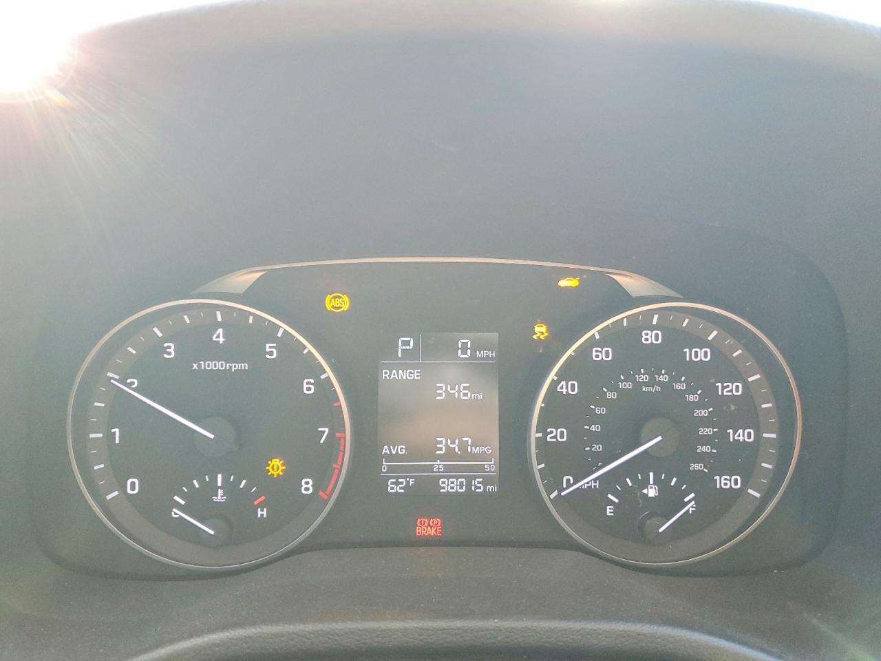 2017 HYUNDAI ELANTRA SE photo 9
