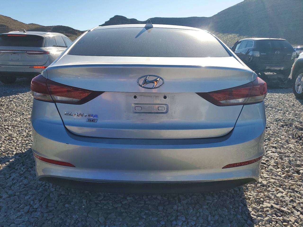 2017 HYUNDAI ELANTRA SE photo 6