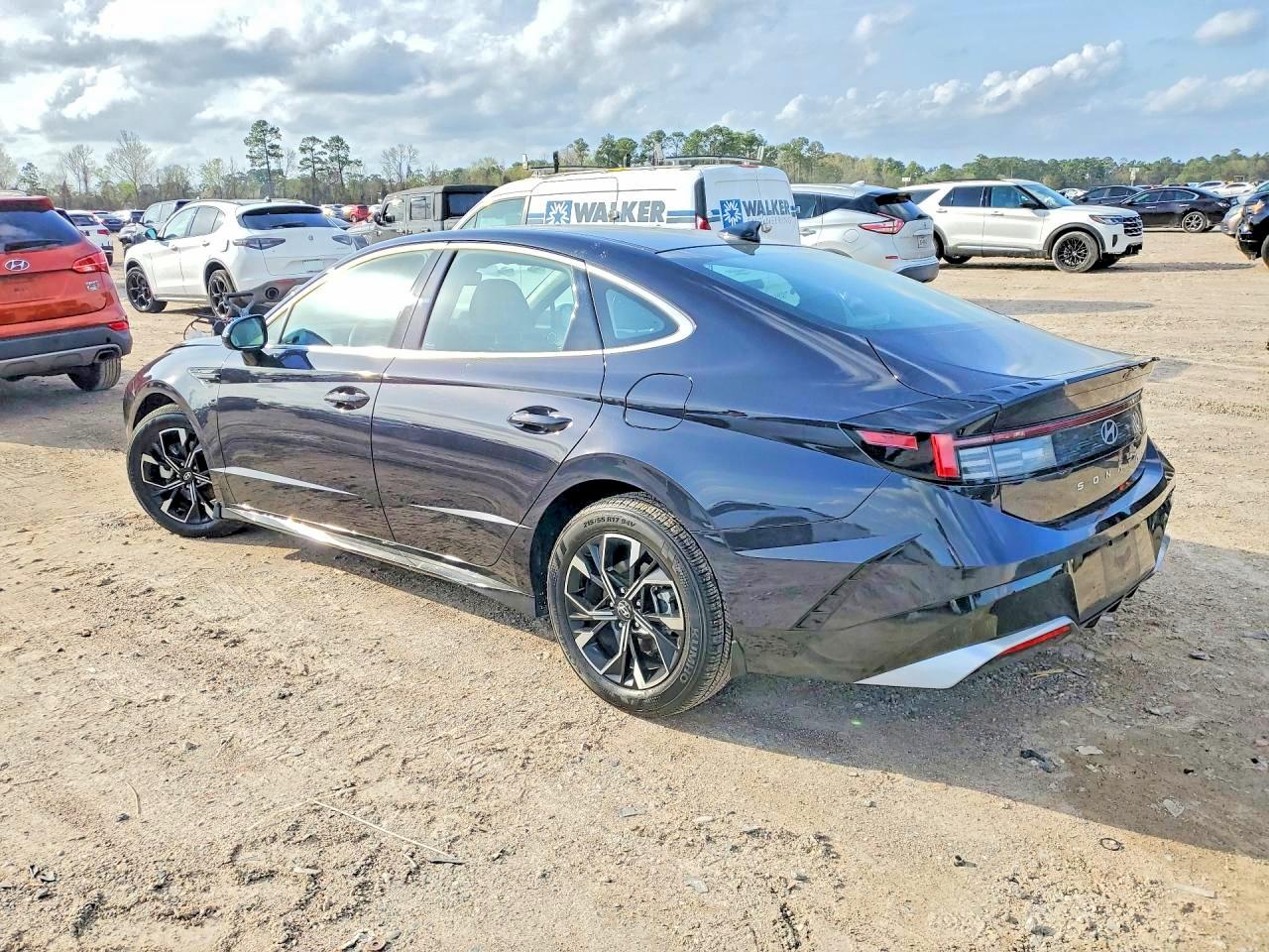 2025 HYUNDAI SONATA SEL photo 2