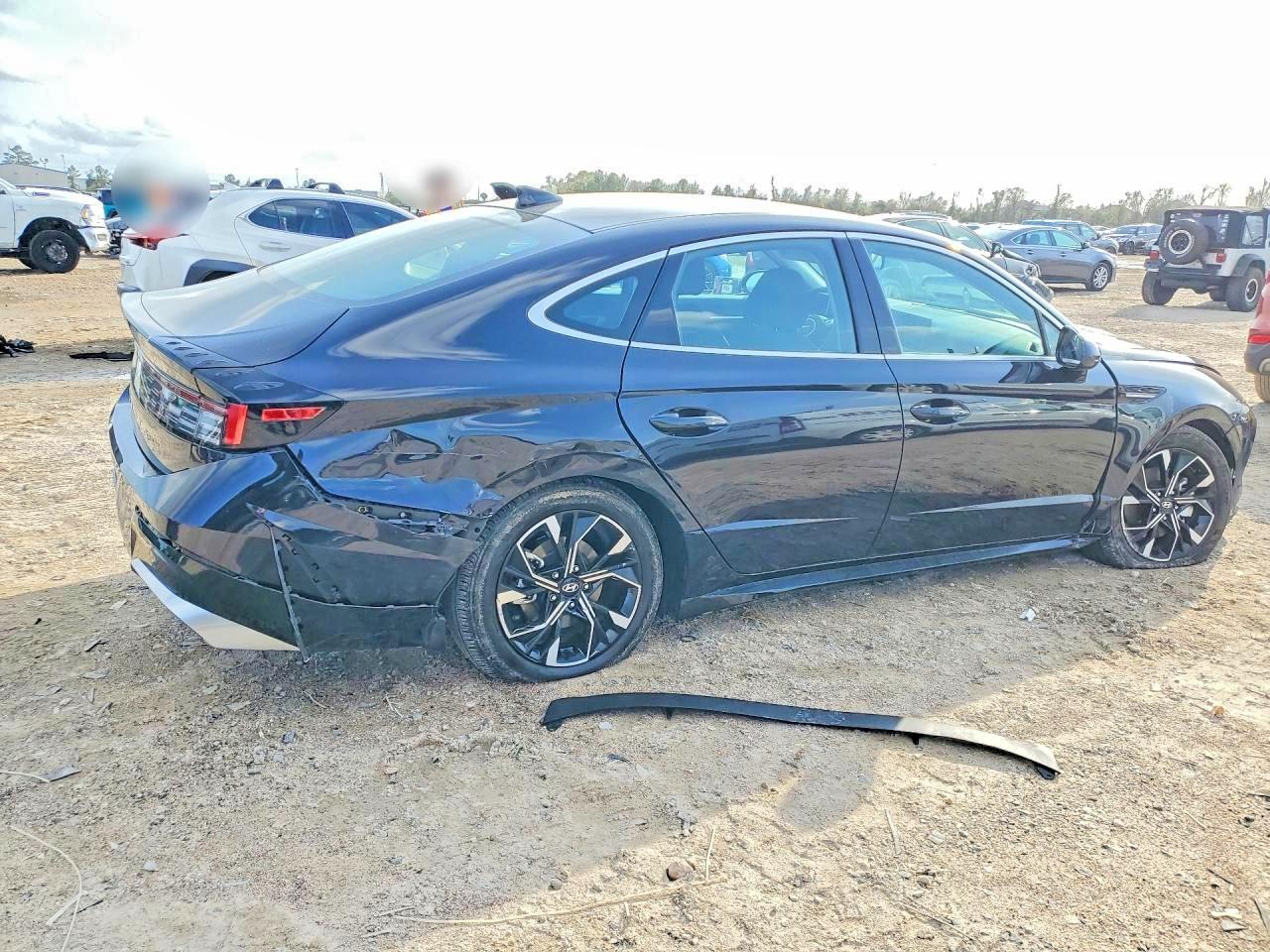 2025 HYUNDAI SONATA SEL photo 3