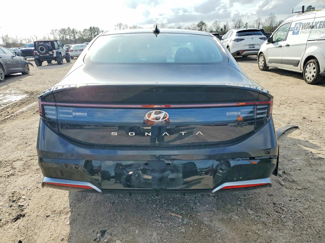 2025 HYUNDAI SONATA SEL photo 6