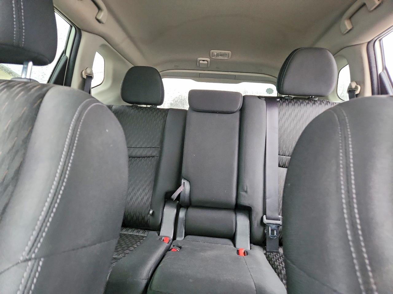 2019 NISSAN ROGUE SV photo 19