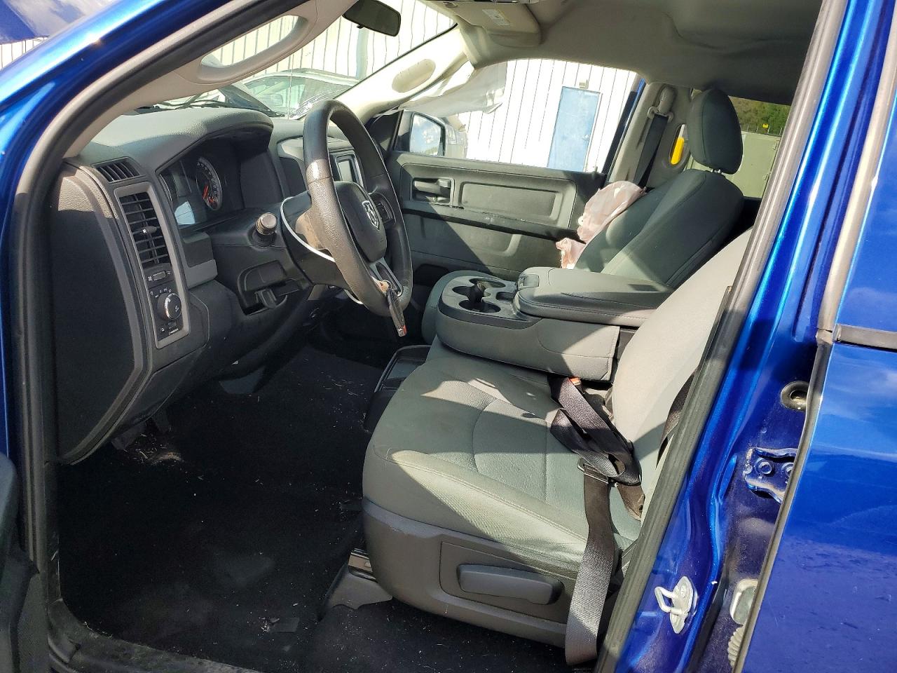 2018 RAM 1500 ST photo 19