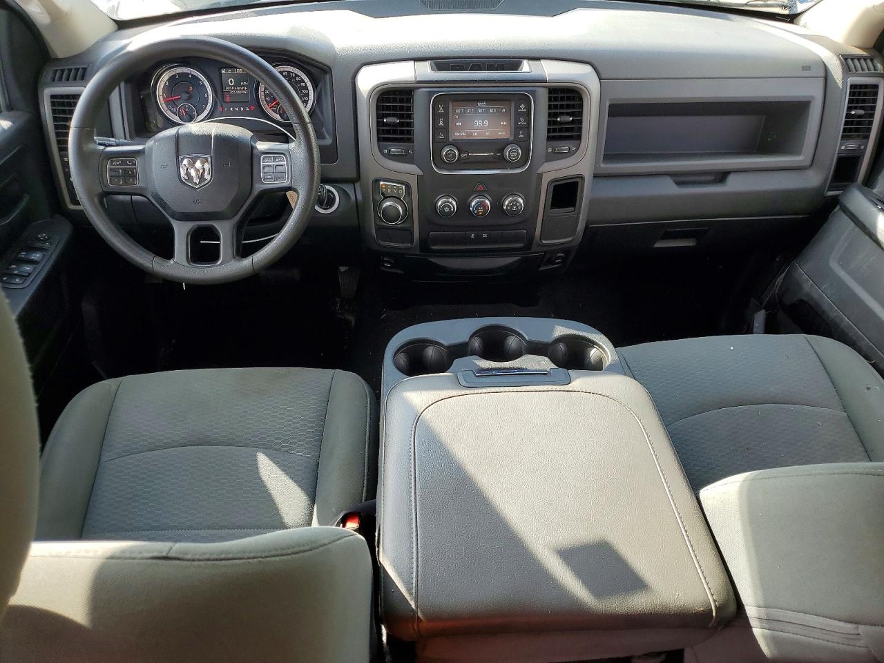 2018 RAM 1500 ST photo 22
