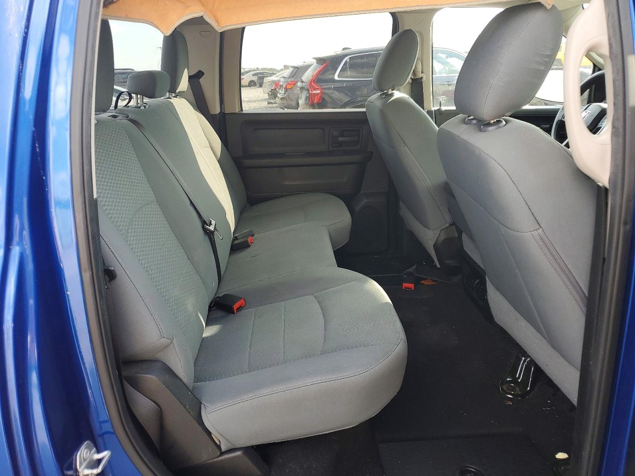 2018 RAM 1500 ST photo 28
