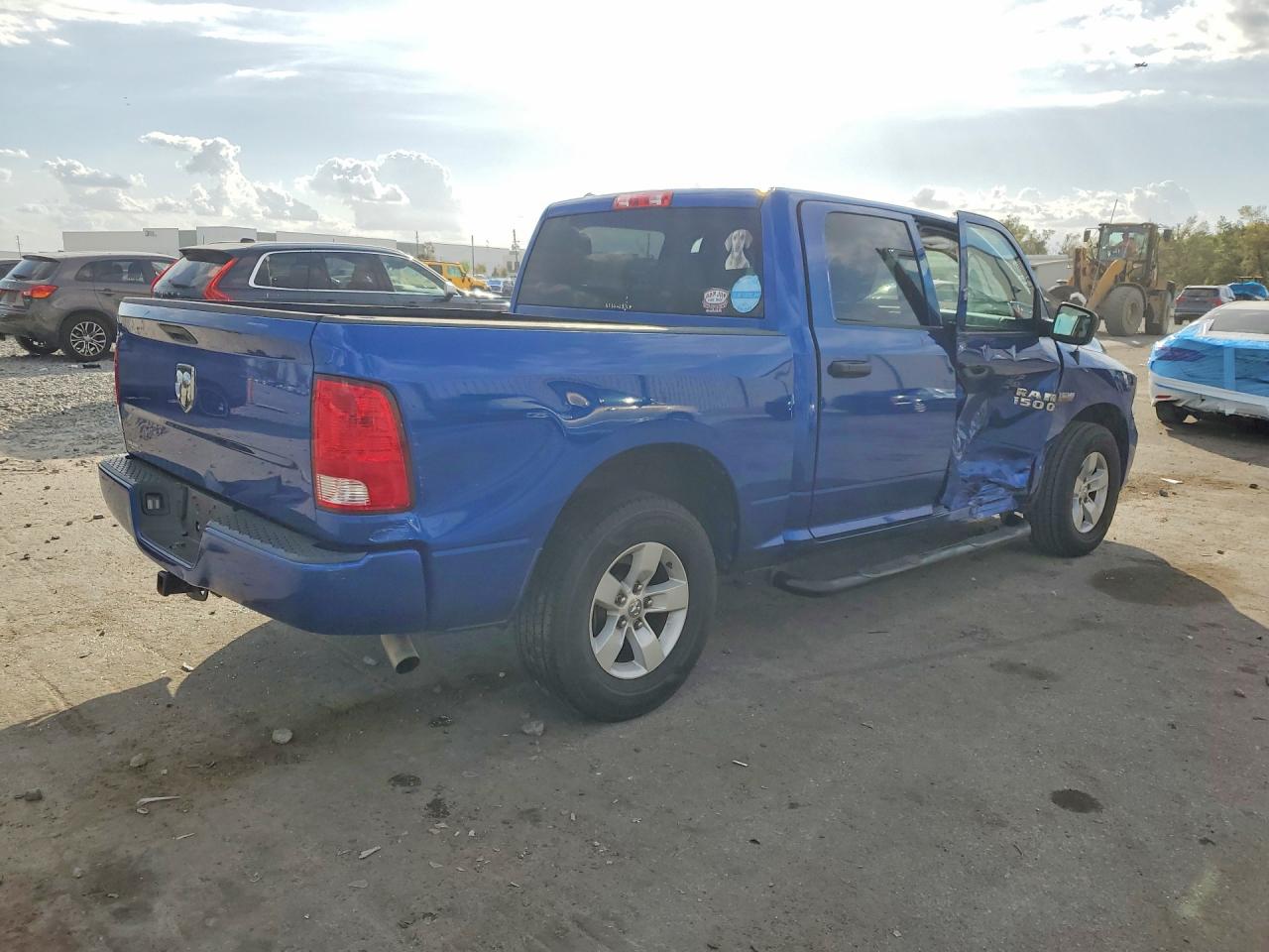 2018 RAM 1500 ST photo 7