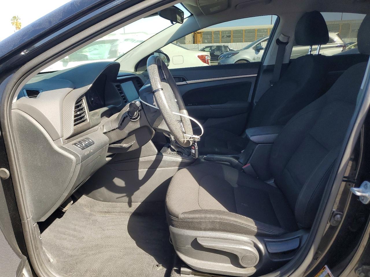 2020 HYUNDAI ELANTRA SEL photo 13