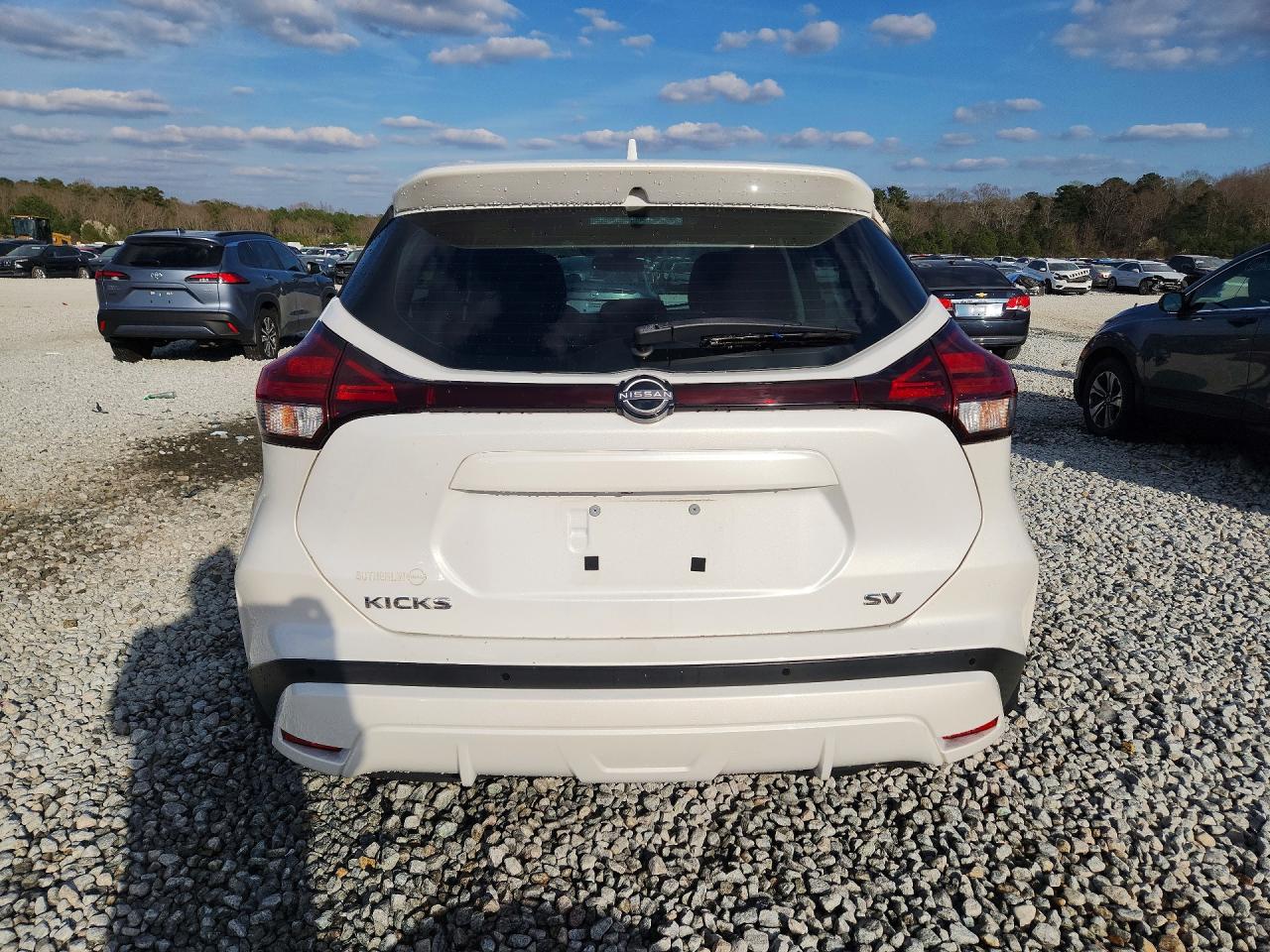 2022 NISSAN KICKS SV photo 6