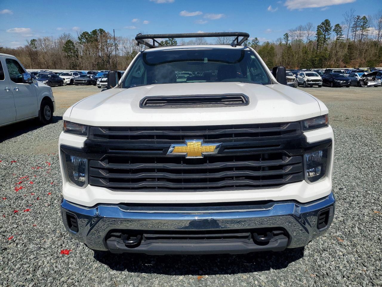 2024 CHEVROLET SILVERADO C2500 HEAVY DUTY photo 5