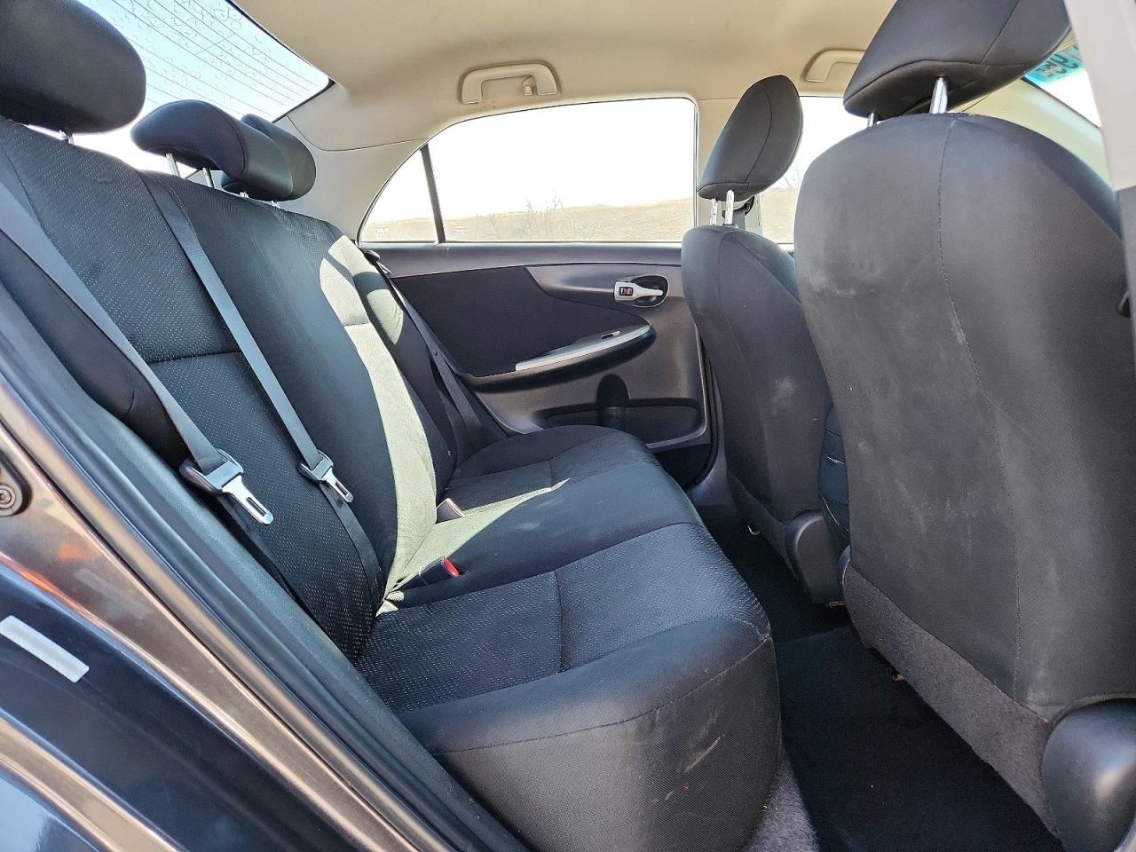 2010 TOYOTA COROLLA S photo 10