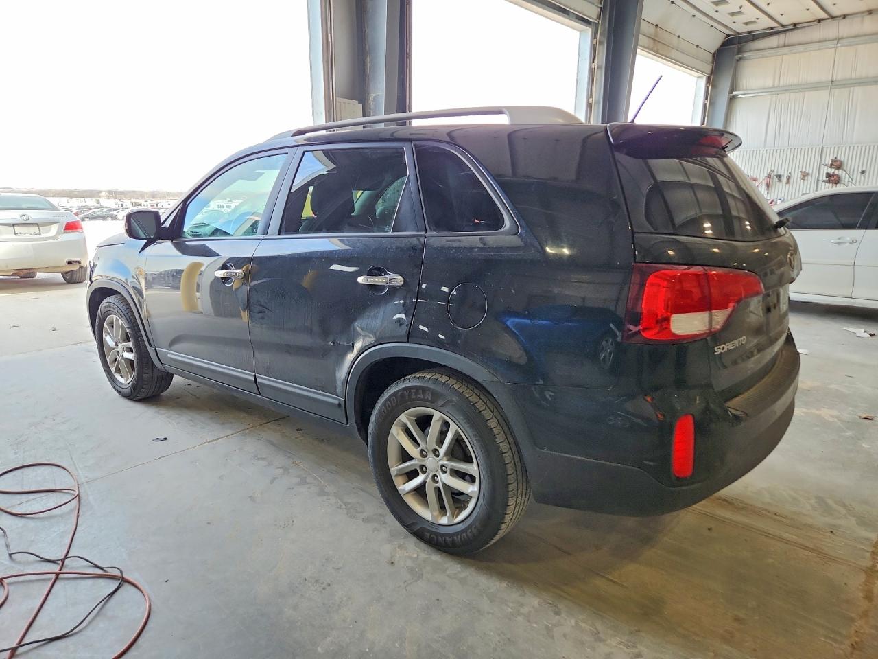 2014 KIA SORENTO LX photo 3
