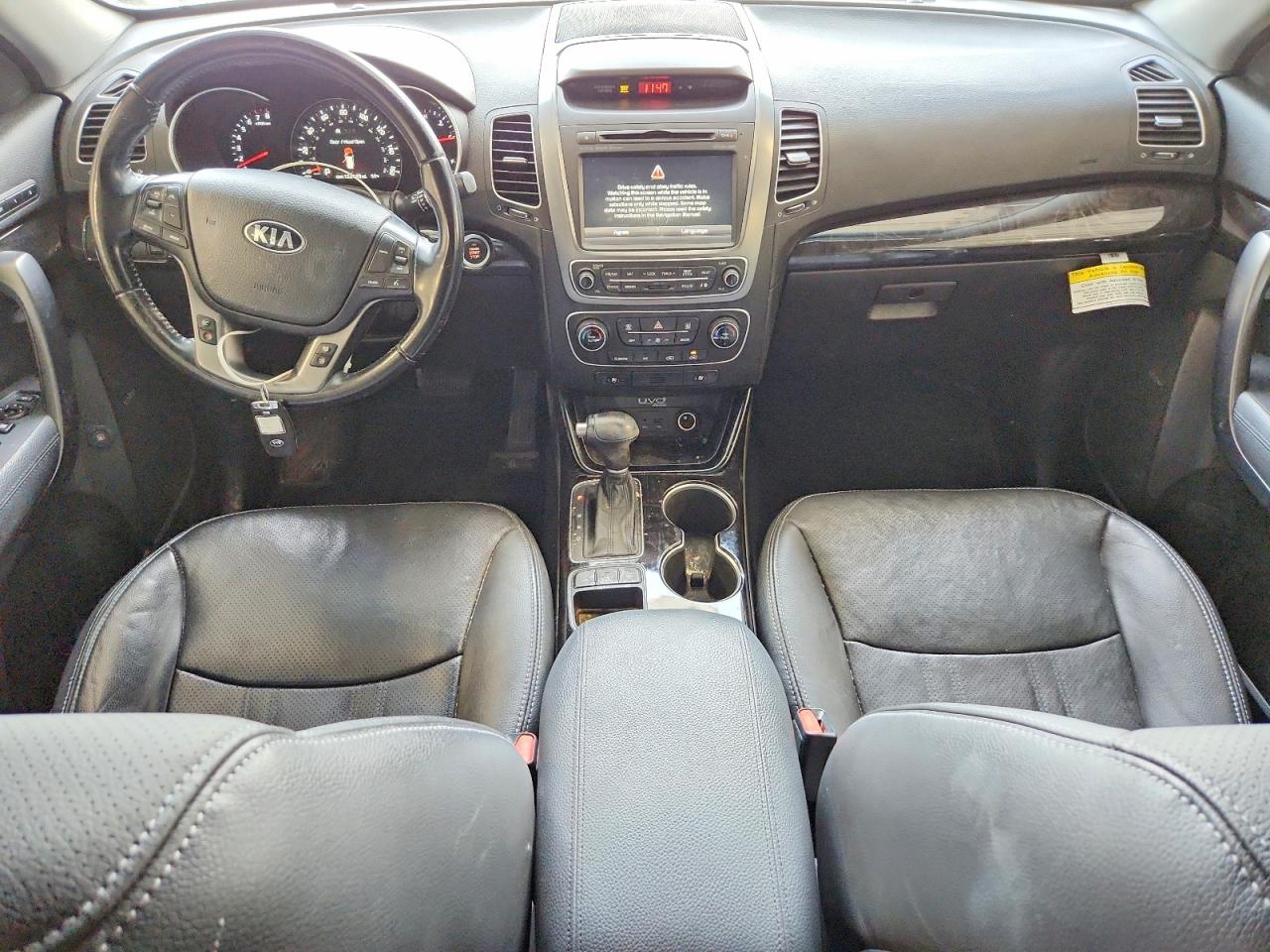 2014 KIA SORENTO LX photo 15