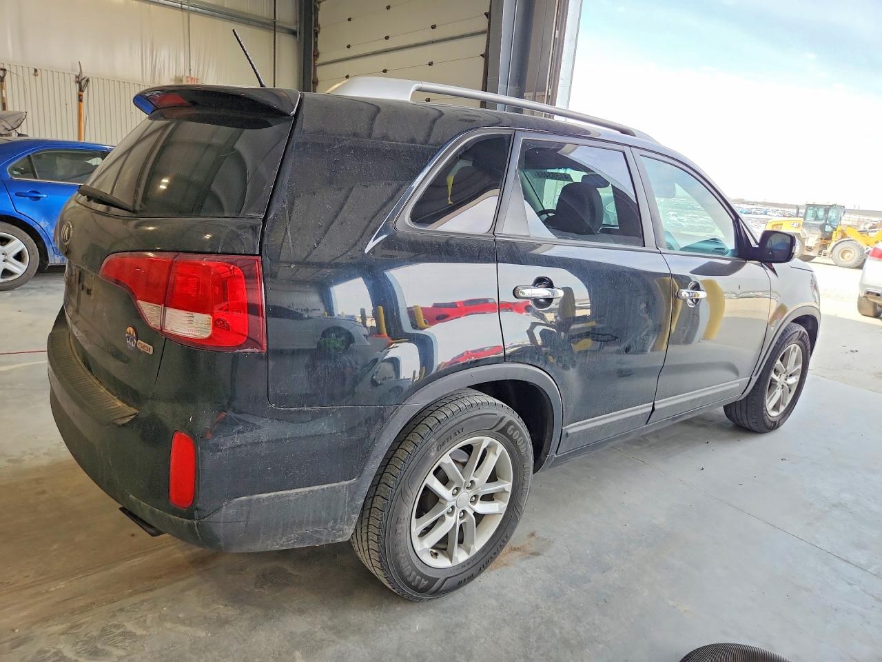 2014 KIA SORENTO LX photo 5