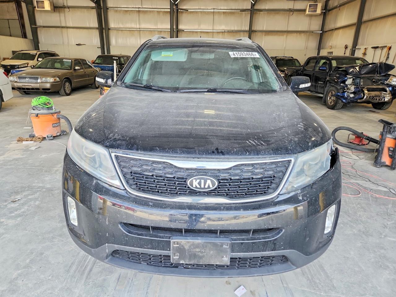 2014 KIA SORENTO LX photo 9