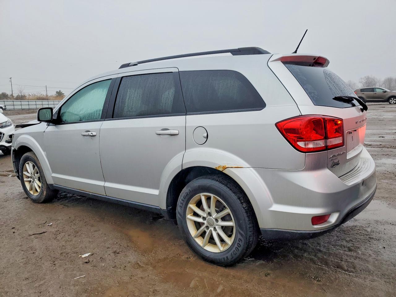 2014 DODGE JOURNEY SXT photo 2