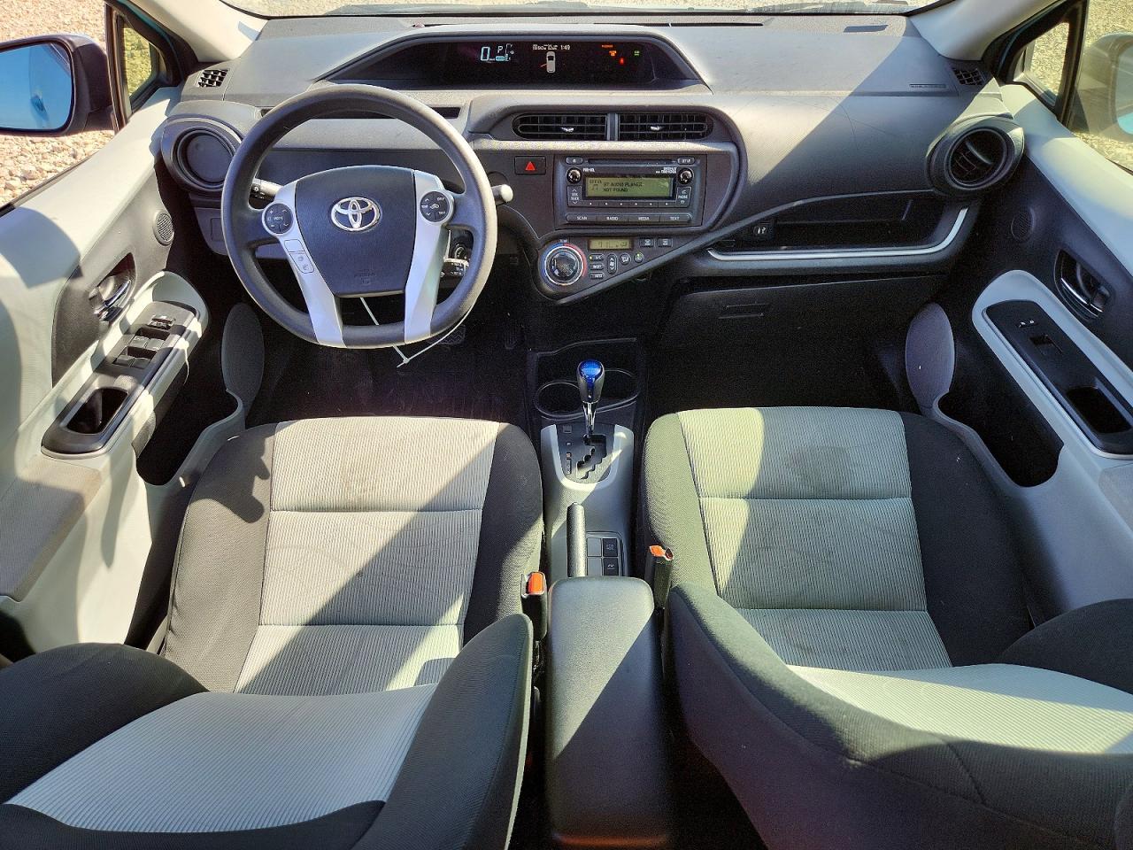 2014 TOYOTA PRIUS photo 8