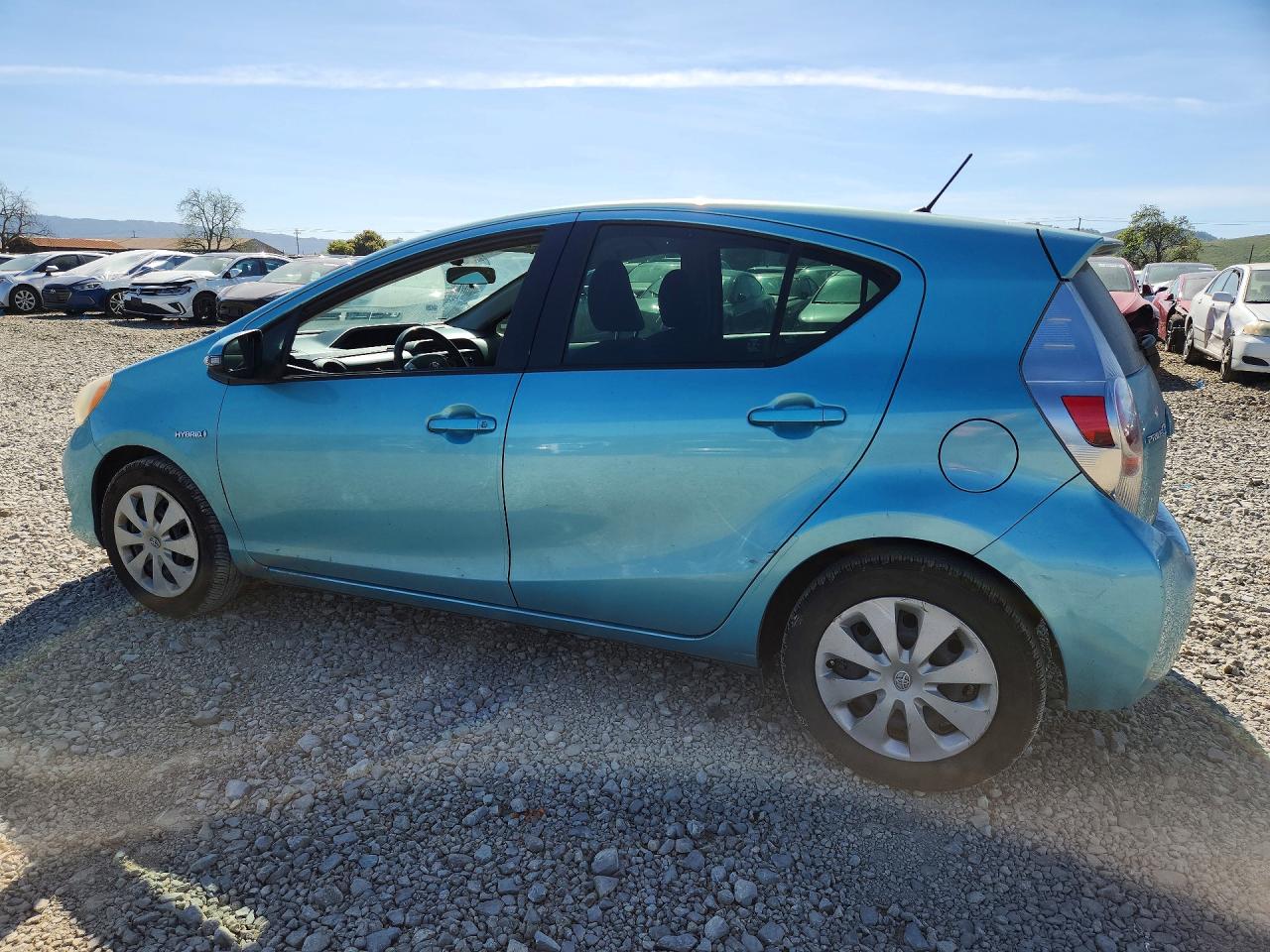 2014 TOYOTA PRIUS photo 2